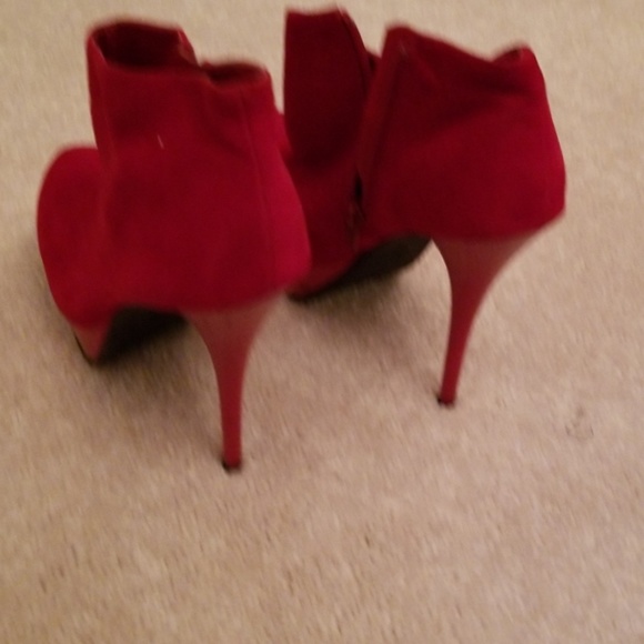 Red Booties worn 1hr size 7 - Picture 2 of 4